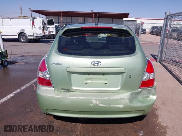 ✅ 2007 Hyundai Accent GS • VIN: KMHCM36CX7U052111 • Лот: 42308137. Опубликован ранее на IAAI с пробегом 212 572 миль. Бесплатный доступ к архиву аукционных продаж из США и подробный отчёт об истории автомобиля на DreamBid. Изображение 16.