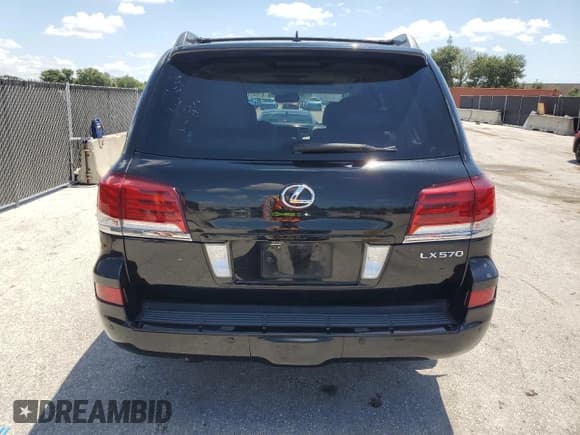 ✅ 2015 Lexus LX 570 • VIN: JTJHY7AX8F4173019 • Lot: 67849125. Listed on Copart with 199,237 mi. Free auction sales archive from the USA and detailed vehicle history report at DreamBid. Image 6.