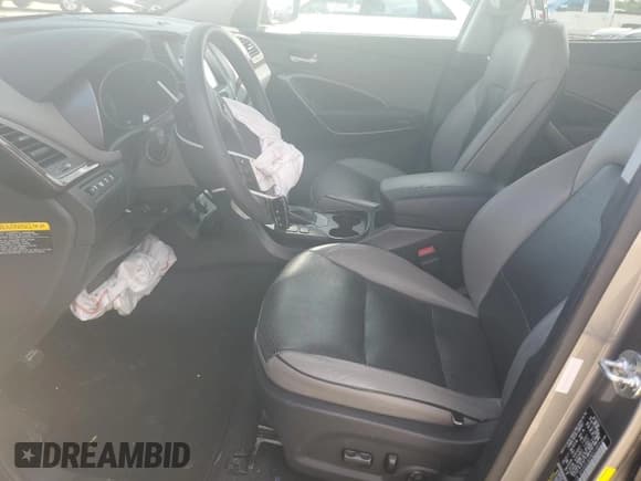 ✅ 2018 Hyundai Santa Fe 2.4L • VIN: 5XYZU3LB2JG511912 • Лот: 44390174. Опубликован ранее на Copart с пробегом 74 835 миль. Бесплатный доступ к архиву аукционных продаж из США и подробный отчёт об истории автомобиля на DreamBid. Изображение 7.