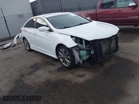 ✅ 2014 Hyundai Sonata SE • VIN: 5NPEC4AC7EH895543 • Lot: 43805583. Wystawiony na IAAI z przebiegiem 76 081 mil. Bezpłatny archiwum sprzedaży aukcyjnych z USA i szczegółowy raport historii pojazdu na DreamBid. Zdjęcie 1.