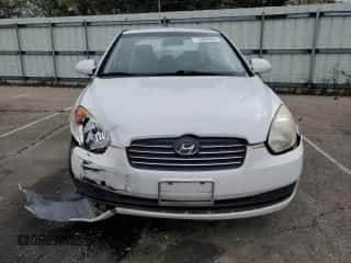 2009 Hyundai Accent Auto GLS z VIN KMHCN46C79U296529, wystawiony jako Copart lot #73888934 z przebiegiem 49 093 mil mil oraz Szkoda całkowita • Salvage title. Historia ofert i sprzedaży dostępna na DreamBid. Obrazek 5.