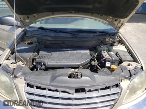 ✅ 2006 Chrysler Pacifica Touring • VIN: 2A8GM68426R871468 • Lot: 66408315. Wystawiony na Copart z przebiegiem 209 661 mil. Bezpłatny archiwum sprzedaży aukcyjnych z USA i szczegółowy raport historii pojazdu na DreamBid. Zdjęcie 12.