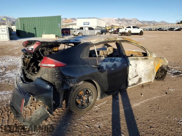 ✅ 2017 Hyundai Ioniq Blue • VIN: KMHC65LC3HU030043 • Lot: 87661605. Wystawiony na Copart z przebiegiem Nie podano. Bezpłatny archiwum sprzedaży aukcyjnych z USA i szczegółowy raport historii pojazdu na DreamBid. Zdjęcie 3.