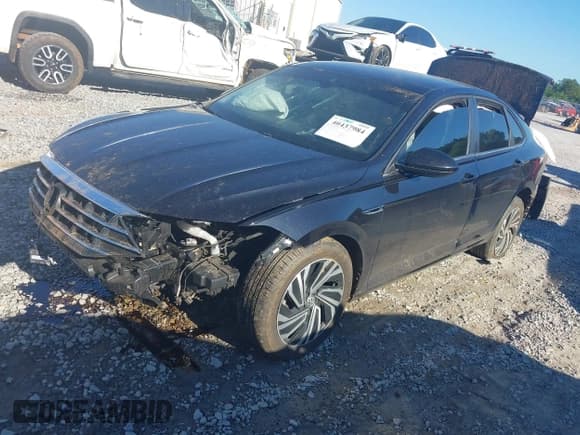 ✅ 2020 Volkswagen Jetta SEL • VIN: 3VWE57BU2LM093697 • Lot: 40437984. Listed on IAAI with 76,803 mi. Free auction sales archive from the USA and detailed vehicle history report at DreamBid. Image 2.