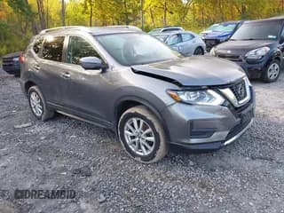 ✅ 2018 Nissan Rogue SV • VIN: KNMAT2MV7JP614601 • Lot: 43298253. Wystawiony na IAAI z przebiegiem 65 873 mil. Bezpłatny archiwum sprzedaży aukcyjnych z USA i szczegółowy raport historii pojazdu na DreamBid. Zdjęcie 1.