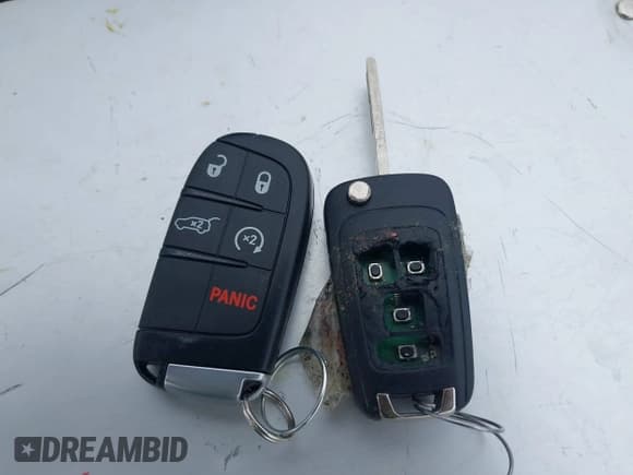 ✅ 2020 Jeep Grand Cherokee Limited X • VIN: 1C4RJFBG1LC144077 • Lot: 42119007. Listed on IAAI with 54,005 mi. Free auction sales archive from the USA and detailed vehicle history report at DreamBid. Image 11.