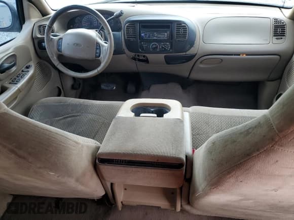 ✅ 2001 Ford F-150 XLT • VIN: 1FTRW07W31KE48531 • Lot: 71667765. Wystawiony na Copart z przebiegiem Nie podano. Bezpłatny archiwum sprzedaży aukcyjnych z USA i szczegółowy raport historii pojazdu na DreamBid. Zdjęcie 8.