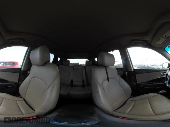 ✅ 2014 Hyundai Santa Fe • VIN: 5XYZUDLB1EG227778 • Lot: 43033757. Listed on IAAI with 135,496 mi. Free auction sales archive from the USA and detailed vehicle history report at DreamBid. Image 18.