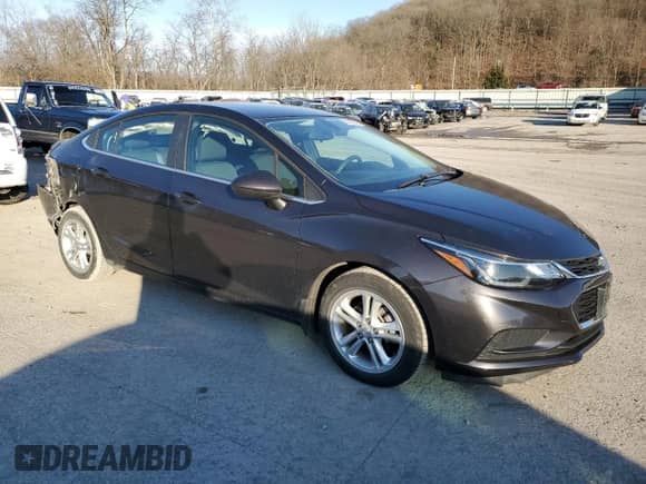2017 Chevrolet Cruze LT z VIN 1G1BE5SM5H7255097, wystawiony jako Copart lot #69634542 z przebiegiem 29 089 mil mil oraz . Historia ofert i sprzedaży dostępna na DreamBid. Obrazek 4.