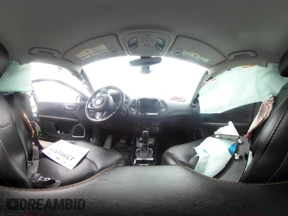 ✅ 2020 Jeep Compass Limited • VIN: 3C4NJDCBXLT123657 • Lot: 42004527. Wystawiony na IAAI z przebiegiem 99 669 mil. Bezpłatny archiwum sprzedaży aukcyjnych z USA i szczegółowy raport historii pojazdu na DreamBid. Zdjęcie 18.