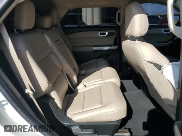 ✅ 2022 Ford Explorer XLT • VIN: 1FMSK7DH6NGA11591 • Lot: 89520185. Wystawiony na Copart z przebiegiem 39 802 mil. Bezpłatny archiwum sprzedaży aukcyjnych z USA i szczegółowy raport historii pojazdu na DreamBid. Zdjęcie 11.