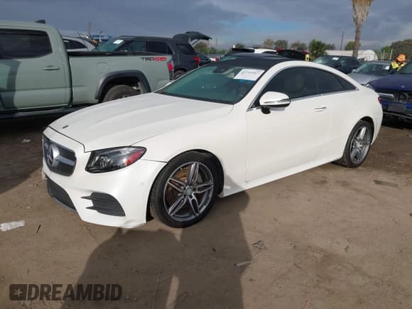 ✅ 2018 Mercedes-Benz E 400 • VIN: WDD1J6FB0JF062659 • Lot: 43749567. Listed on IAAI with 74,791 mi. Free auction sales archive from the USA and detailed vehicle history report at DreamBid. Image 2.