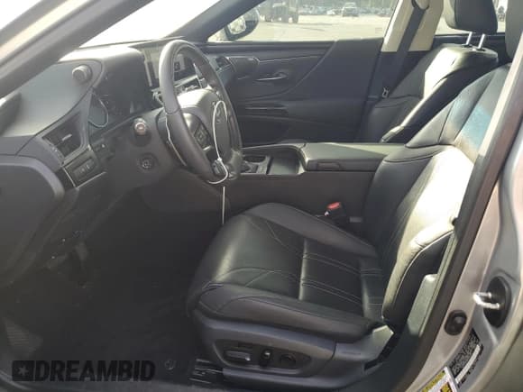 ✅ 2024 Lexus ES 350 Ultra Luxury • VIN: 58AFZ1B16RU161054 • Lot: 92041095. Wystawiony na Copart z przebiegiem 45 775 mil. Bezpłatny archiwum sprzedaży aukcyjnych z USA i szczegółowy raport historii pojazdu na DreamBid. Zdjęcie 7.