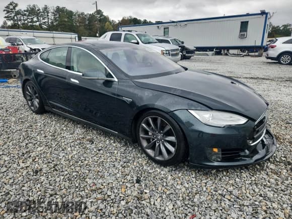 ✅ 2013 Tesla Model S Performance • VIN: 5YJSA1CPXDFP05156 • Lot: 90286375. Wystawiony na Copart z przebiegiem Nie podano. Bezpłatny archiwum sprzedaży aukcyjnych z USA i szczegółowy raport historii pojazdu na DreamBid. Zdjęcie 4.