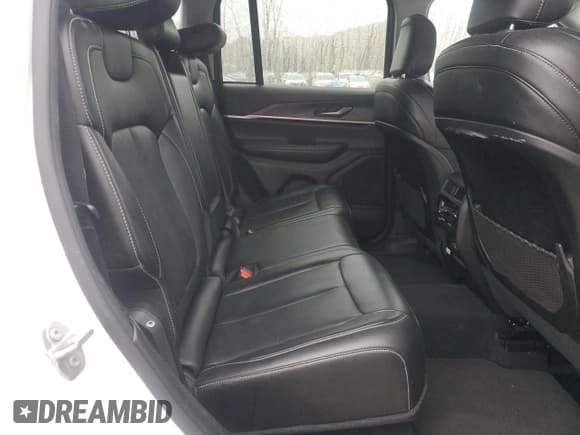 ✅ 2023 Jeep Grand Cherokee Limited • VIN: 1C4RJGBG8PC514730 • Лот: 90246995. Опубликован ранее на Copart с пробегом 42 720 миль. Бесплатный доступ к архиву аукционных продаж из США и подробный отчёт об истории автомобиля на DreamBid. Изображение 11.