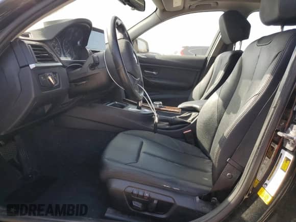 2014 BMW 3 Series 328i с VIN WBA3C1C50EK107415, выставлен на аукционе Copart как лот 91265225 с пробегом 146 193 миль миль и Чистый • Clean title. История ставок и продаж доступна на DreamBid. Изображение 7.