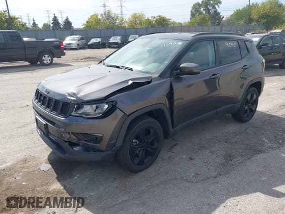 ✅ 2019 Jeep Compass Latitude • VIN: 3C4NJDBB0KT713589 • Lot: 43329595. Listed on IAAI with 31,475 mi. Free auction sales archive from the USA and detailed vehicle history report at DreamBid. Image 2.