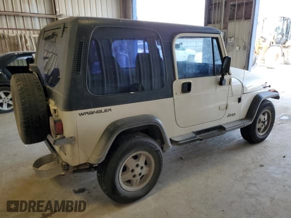 ✅ 1995 Jeep Wrangler • VIN: 1J4FY29SXSP309742 • Lot: 82399484. Listed on Copart with 167,866 mi. Free auction sales archive from the USA and detailed vehicle history report at DreamBid. Image 3.