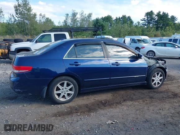✅ 2004 Honda Accord EX • VIN: 1HGCM66584A012082 • Lot: 43184310. Listed on IAAI with 185,946 mi. Free auction sales archive from the USA and detailed vehicle history report at DreamBid. Image 14.