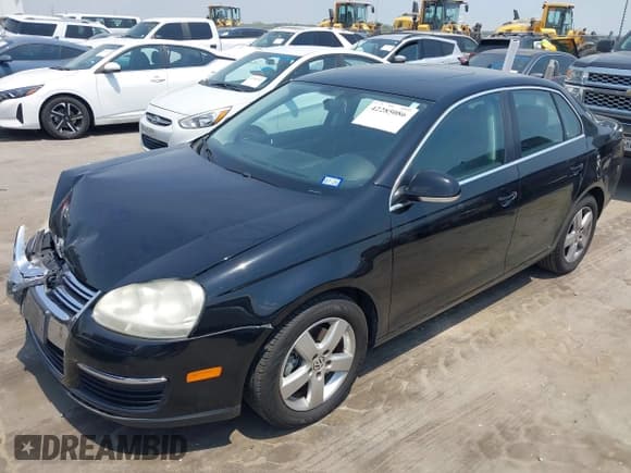 ✅ 2009 Volkswagen Jetta SE • VIN: 3VWRM71K59M137348 • Lot: 42285086. Listed on IAAI with 120,645 mi. Free auction sales archive from the USA and detailed vehicle history report at DreamBid. Image 17.