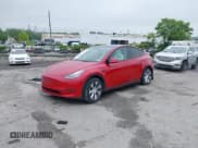 ✅ 2022 Tesla Model Y Long Range • VIN: 7SAYGDEE4NF379574 • Lot: 42263382. Wystawiony na IAAI z przebiegiem 77 539 mil. Bezpłatny archiwum sprzedaży aukcyjnych z USA i szczegółowy raport historii pojazdu na DreamBid. Zdjęcie 18.