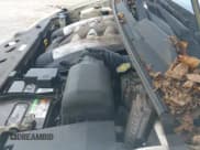 ✅ 2007 Kia Sedona • VIN: KNDMB133976124055 • Lot: 42657085. Wystawiony na IAAI z przebiegiem 193 835 mil. Bezpłatny archiwum sprzedaży aukcyjnych z USA i szczegółowy raport historii pojazdu na DreamBid. Zdjęcie 12.