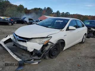 2015 Toyota Camry LE z VIN 4T1BD1FK3FU159281, wystawiony jako Copart lot #89527015 z przebiegiem 335 667 mil mil oraz Czysty tytuł • Clean title. Historia ofert i sprzedaży dostępna na DreamBid. Obrazek 1.