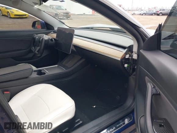 ✅ 2021 Tesla Model 3 Long Range • VIN: 5YJ3E1EB8MF853249 • Lot: 43505165. Listed on IAAI with 126,496 mi. Free auction sales archive from the USA and detailed vehicle history report at DreamBid. Image 5.