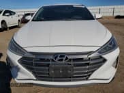 ✅ 2019 Hyundai Elantra SE • VIN: 5NPD74LF9KH455391 • Лот: 87375255. Опубликован ранее на Copart с пробегом 88 150 миль. Бесплатный доступ к архиву аукционных продаж из США и подробный отчёт об истории автомобиля на DreamBid. Изображение 5.