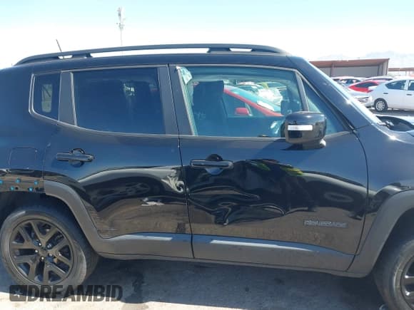 ✅ 2018 Jeep Renegade Latitude • VIN: ZACCJBBB6JPH90761 • Lot: 42499721. Wystawiony na IAAI z przebiegiem Nie podano. Bezpłatny archiwum sprzedaży aukcyjnych z USA i szczegółowy raport historii pojazdu na DreamBid. Zdjęcie 13.
