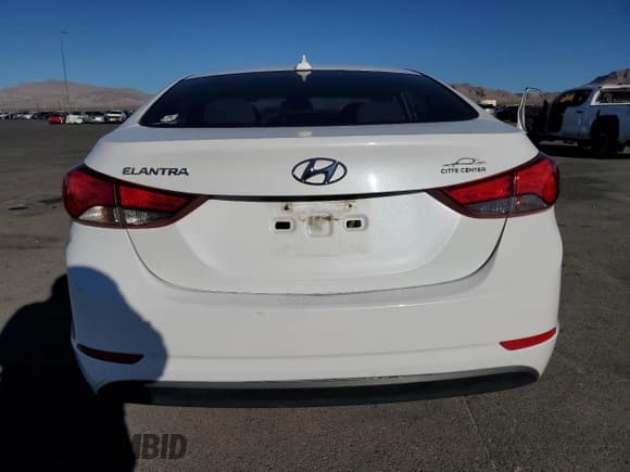 ✅ 2016 Hyundai Elantra SE • VIN: 5NPDH4AE5GH748042 • Lot: 90401815. Listed on Copart with 115,991 mi. Free auction sales archive from the USA and detailed vehicle history report at DreamBid. Image 6.
