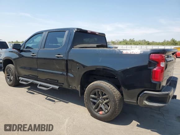 ✅ 2019 Chevrolet Silverado 1500 Custom Trail Boss • VIN: 1GCPYCEF3KZ340070 • Lot: 65744254. Wystawiony na Copart z przebiegiem 101 588 mil. Bezpłatny archiwum sprzedaży aukcyjnych z USA i szczegółowy raport historii pojazdu na DreamBid. Zdjęcie 2.