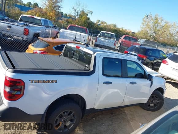 ✅ 2023 Ford Maverick Lariat Advanced • VIN: 3FTTW8G92PRA00039 • Лот: 43424392. Опубликован ранее на IAAI с пробегом 17 136 миль. Бесплатный доступ к архиву аукционных продаж из США и подробный отчёт об истории автомобиля на DreamBid. Изображение 13.