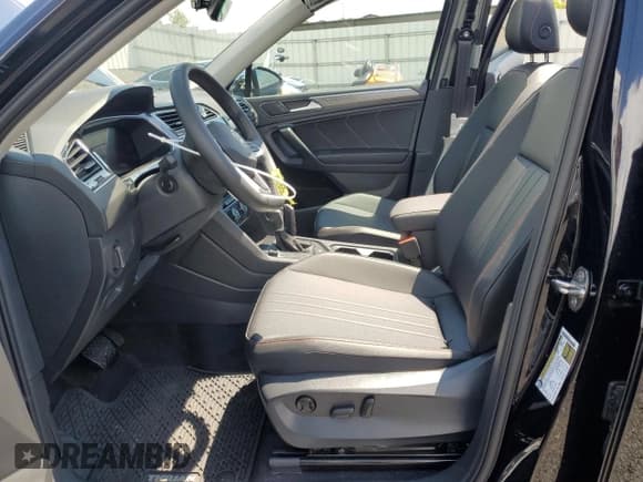 ✅ 2024 Volkswagen Tiguan Wolfsburg Edition • VIN: 3VVAB7AX2RM229276 • Lot: 60845445. Listed on Copart with 859 mi. Free auction sales archive from the USA and detailed vehicle history report at DreamBid. Image 7.