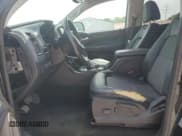 ✅ 2016 Chevrolet Colorado 4WD Z71 • VIN: 1GCGTDE32G1212502 • Лот: 65714965. Опубликован ранее на Copart с пробегом 166 943 миль. Бесплатный доступ к архиву аукционных продаж из США и подробный отчёт об истории автомобиля на DreamBid. Изображение 7.