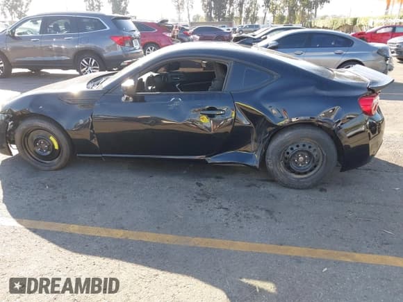 ✅ 2017 Toyota 86 • VIN: JF1ZNAA15H9711129 • Lot: 43712496. Listed on IAAI with 94,030 mi. Free auction sales archive from the USA and detailed vehicle history report at DreamBid. Image 14.