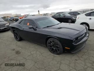 ✅ 2014 Dodge Challenger R/T 100th Anniversary Appearance • VIN: 2C3CDYBT7EH186361 • Lot: 71387084. Wystawiony na Copart z przebiegiem 75 854 mil. Bezpłatny archiwum sprzedaży aukcyjnych z USA i szczegółowy raport historii pojazdu na DreamBid. Zdjęcie 4.