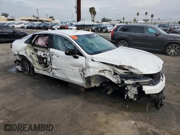 ✅ 2025 Kia K5 LXS • VIN: KNAG24J79S5318701 • Lot: 69001325. Listed on Copart with 22,483 mi. Free auction sales archive from the USA and detailed vehicle history report at DreamBid. Image 4.