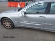 ✅ 2005 Mercedes-Benz C 240 • VIN: WDBRF81J35F698196 • Lot: 41231316. Wystawiony na IAAI z przebiegiem 59 120 mil. Bezpłatny archiwum sprzedaży aukcyjnych z USA i szczegółowy raport historii pojazdu na DreamBid. Zdjęcie 6.
