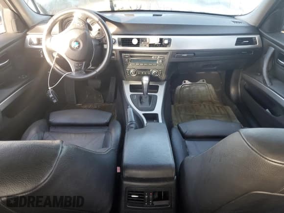 ✅ 2011 BMW 3 Series 328i • VIN: WBAPH7G51BNN02987 • Lot: 83956755. Listed on Copart with 130,331 mi. Free auction sales archive from the USA and detailed vehicle history report at DreamBid. Image 8.