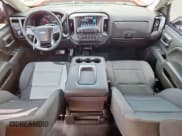 ✅ 2019 Chevrolet Silverado 1500 LT • VIN: 2GCRCPEC3K1148063 • Lot: 60844205. Wystawiony na Copart z przebiegiem 78 448 mil. Bezpłatny archiwum sprzedaży aukcyjnych z USA i szczegółowy raport historii pojazdu na DreamBid. Zdjęcie 8.