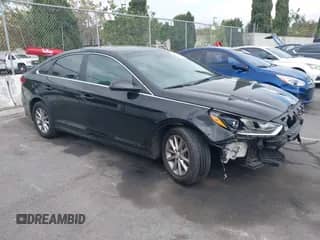 2019 Hyundai Sonata SE с VIN 5NPE24AF0KH741670, выставлен на аукционе IAAI как лот 43187812 с пробегом 255 586 миль миль и . История ставок и продаж доступна на DreamBid. Изображение 1.
