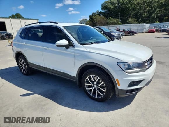 ✅ 2019 Volkswagen Tiguan SE • VIN: 3VV2B7AX7KM186404 • Lot: 85085385. Wystawiony na Copart z przebiegiem 91 562 mil. Bezpłatny archiwum sprzedaży aukcyjnych z USA i szczegółowy raport historii pojazdu na DreamBid. Zdjęcie 4.