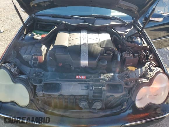 ✅ 2004 Mercedes-Benz C 320 • VIN: WDBRF84J04F549190 • Lot: 81234935. Wystawiony na Copart z przebiegiem 149 105 mil. Bezpłatny archiwum sprzedaży aukcyjnych z USA i szczegółowy raport historii pojazdu na DreamBid. Zdjęcie 11.