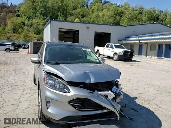 ✅ 2022 Ford Escape Titanium • VIN: 1FMCU9J96NUA29145 • Lot: 84993915. Wystawiony na Copart z przebiegiem 44 860 mil. Bezpłatny archiwum sprzedaży aukcyjnych z USA i szczegółowy raport historii pojazdu na DreamBid. Zdjęcie 15.