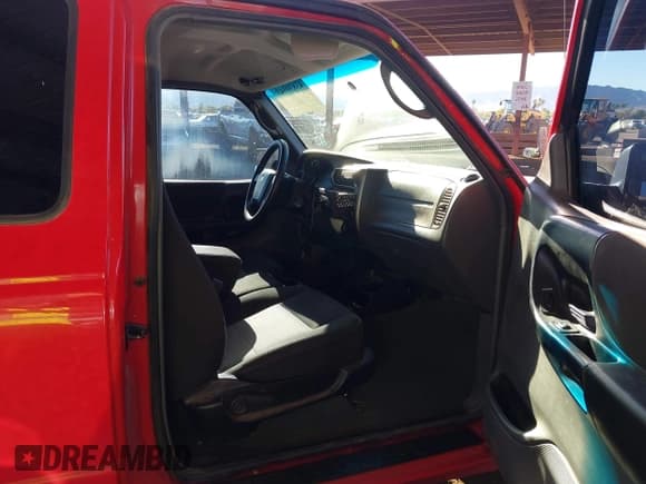 ✅ 2007 Ford Ranger XL • VIN: 1FTYR14U87PA27444 • Lot: 43830943. Wystawiony na IAAI z przebiegiem 203 520 mil. Bezpłatny archiwum sprzedaży aukcyjnych z USA i szczegółowy raport historii pojazdu na DreamBid. Zdjęcie 5.