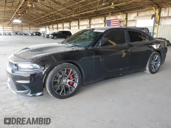 2015 Dodge Charger SRT Hellcat z VIN 2C3CDXL92FH824918, wystawiony jako Copart lot #58981995 z przebiegiem 48 199 mil mil oraz Szkoda całkowita • Salvage title. Historia ofert i sprzedaży dostępna na DreamBid. Obrazek 1.