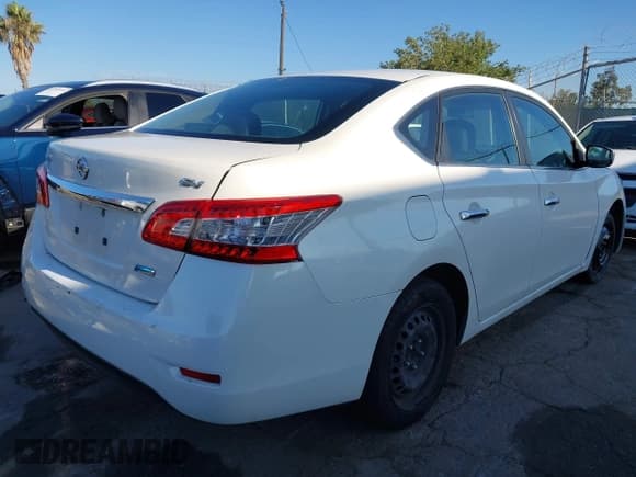 ✅ 2014 Nissan Sentra SR • VIN: 3N1AB7AP0EL646381 • Лот: 42809861. Опубликован ранее на IAAI с пробегом 91 559 миль. Бесплатный доступ к архиву аукционных продаж из США и подробный отчёт об истории автомобиля на DreamBid. Изображение 4.