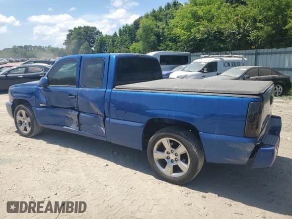 ✅ 2005 Chevrolet Silverado 1500 • VIN: 1GCEC14V05Z215390 • Лот: 57409164. Опубликован ранее на Copart с пробегом 123 463 миль. Бесплатный доступ к архиву аукционных продаж из США и подробный отчёт об истории автомобиля на DreamBid. Изображение 2.