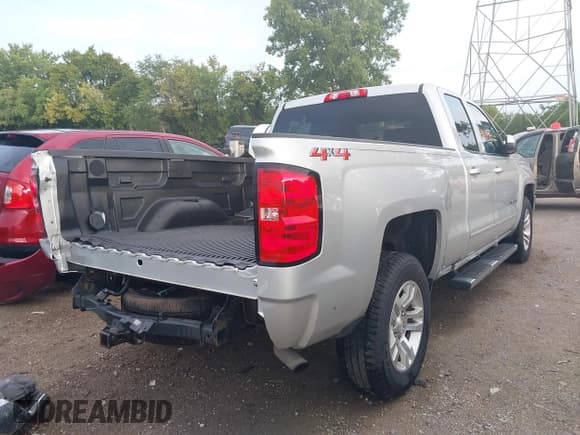 ✅ 2019 Chevrolet Silverado 1500 LT • VIN: 2GCVKPEC5K1158935 • Lot: 43010983. Wystawiony na IAAI z przebiegiem 115 505 mil. Bezpłatny archiwum sprzedaży aukcyjnych z USA i szczegółowy raport historii pojazdu na DreamBid. Zdjęcie 4.